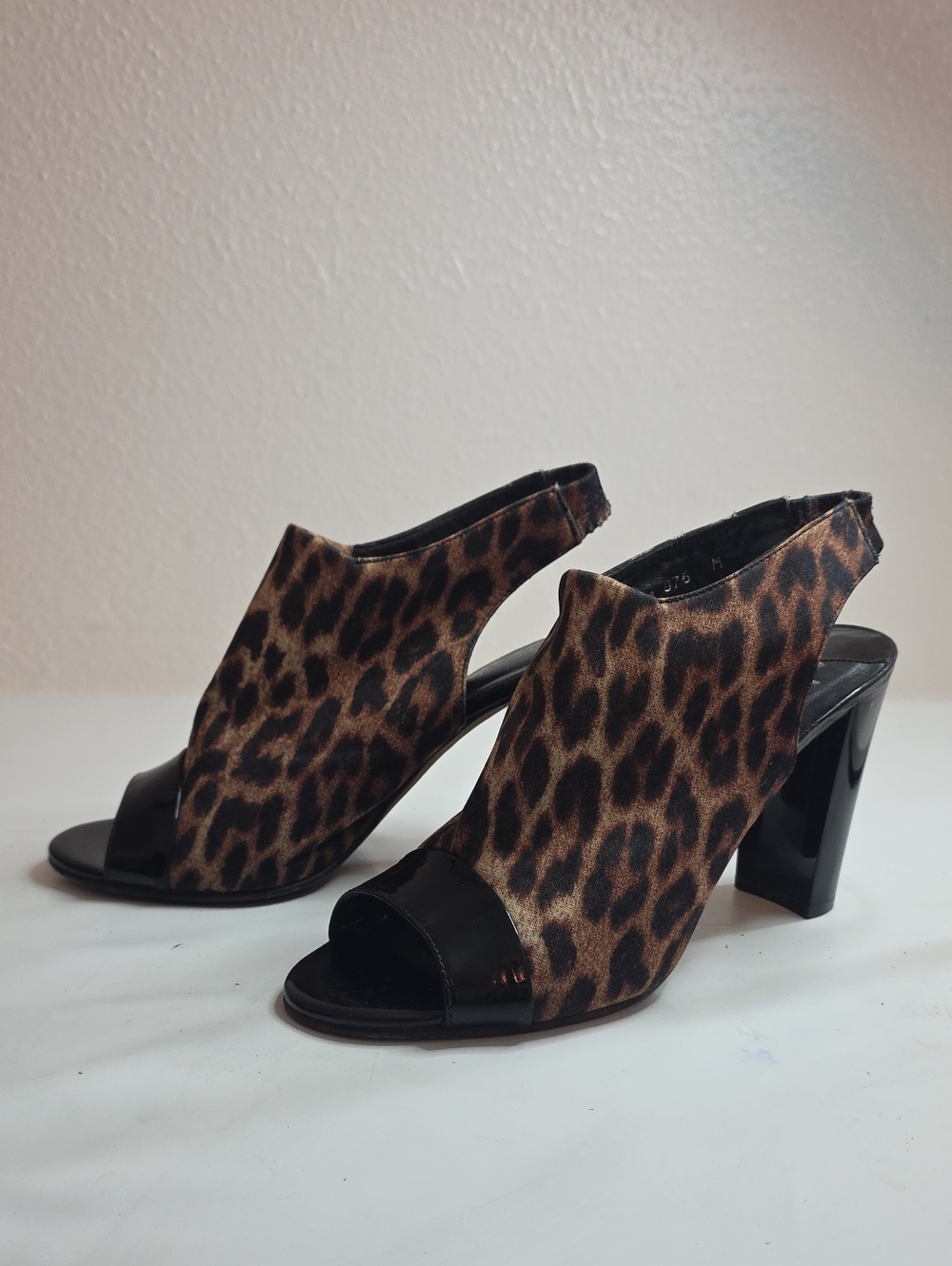DONALD PLINER MINK LEOPARD OPEN TOE SLINGBACK HEELS CUTE LADIES 8 GUC